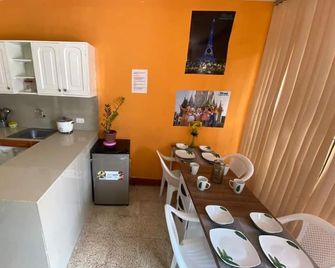 Departamentos en la Garzota - Guayaquil - Kitchen