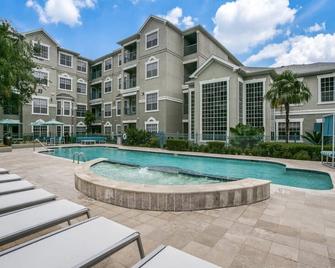 Resort Style Apt/Home in Houston Medical Centre - Houston - Pool
