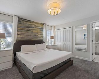 8990 Stinger Drive - Davenport - Habitación