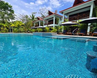 Bungalows Beachfront Hotel - Manzanillo - Pool