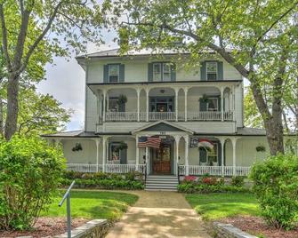 1898 Waverly Inn - Hendersonville - Bygning