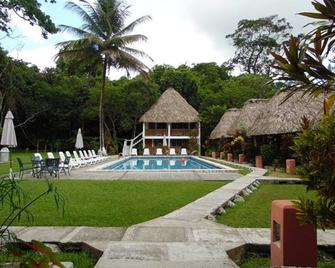 Hotel Tikal Inn - Tikal - Bazén
