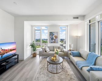 One of a Kind Penthouse in Markham - Markham - Salon