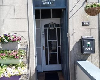 Marine Villa B&B - نيوري - المظهر الخارجي