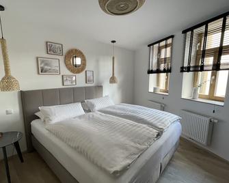 1899 Eltville - Eltville am Rhein - Schlafzimmer