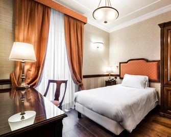 Phi Hotel Principe - Cuneo - Schlafzimmer