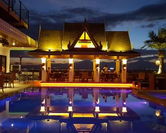 Prime Asia Hotel - Angeles City - Havuz