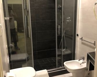 Maison Maneli Luxury B&B - Roma - Baño