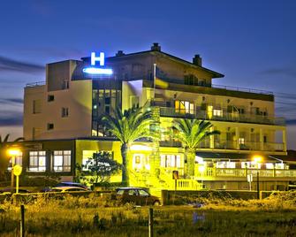 Hotel Costa de Ajo - Ajo - Edificio