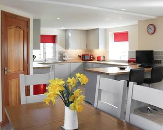 3 bedroom accommodation in Bala - Bala - Kitchen