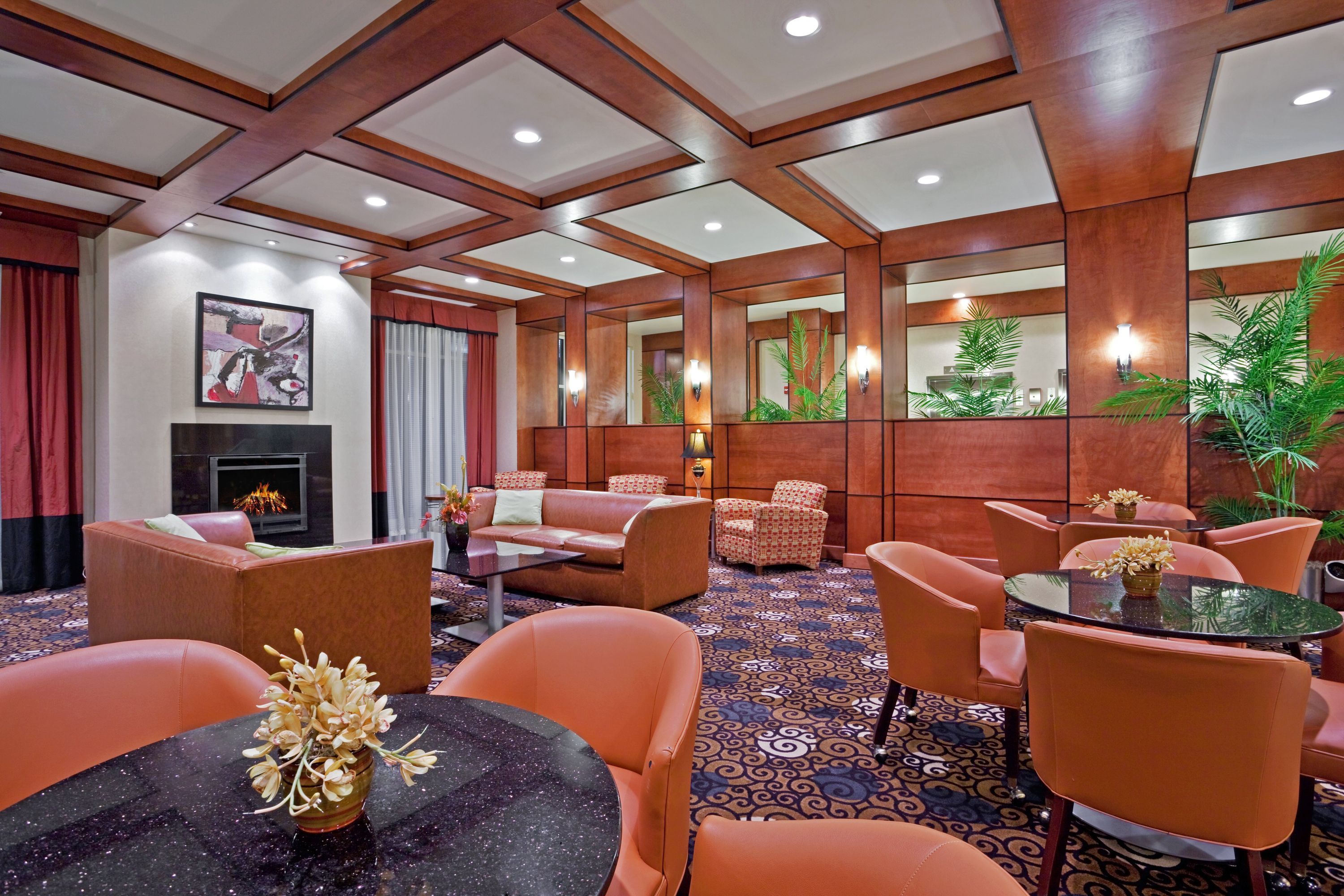 Holiday Inn Purdue - Fort Wayne By IHG - פורט ווין - טרקלין