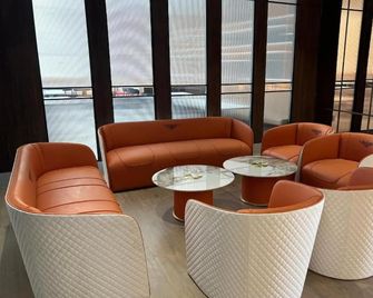 Hotel Four Point Corner - Pāli - Lounge