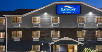 Baymont by Wyndham Cedar Rapids - Cedar Rapids - Rakennus