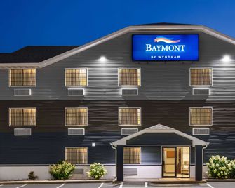 Baymont by Wyndham Cedar Rapids - Cedar Rapids - Edificio