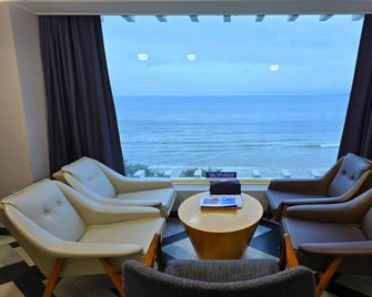 Hotel Pohang Galaxy - Pohang - Living room