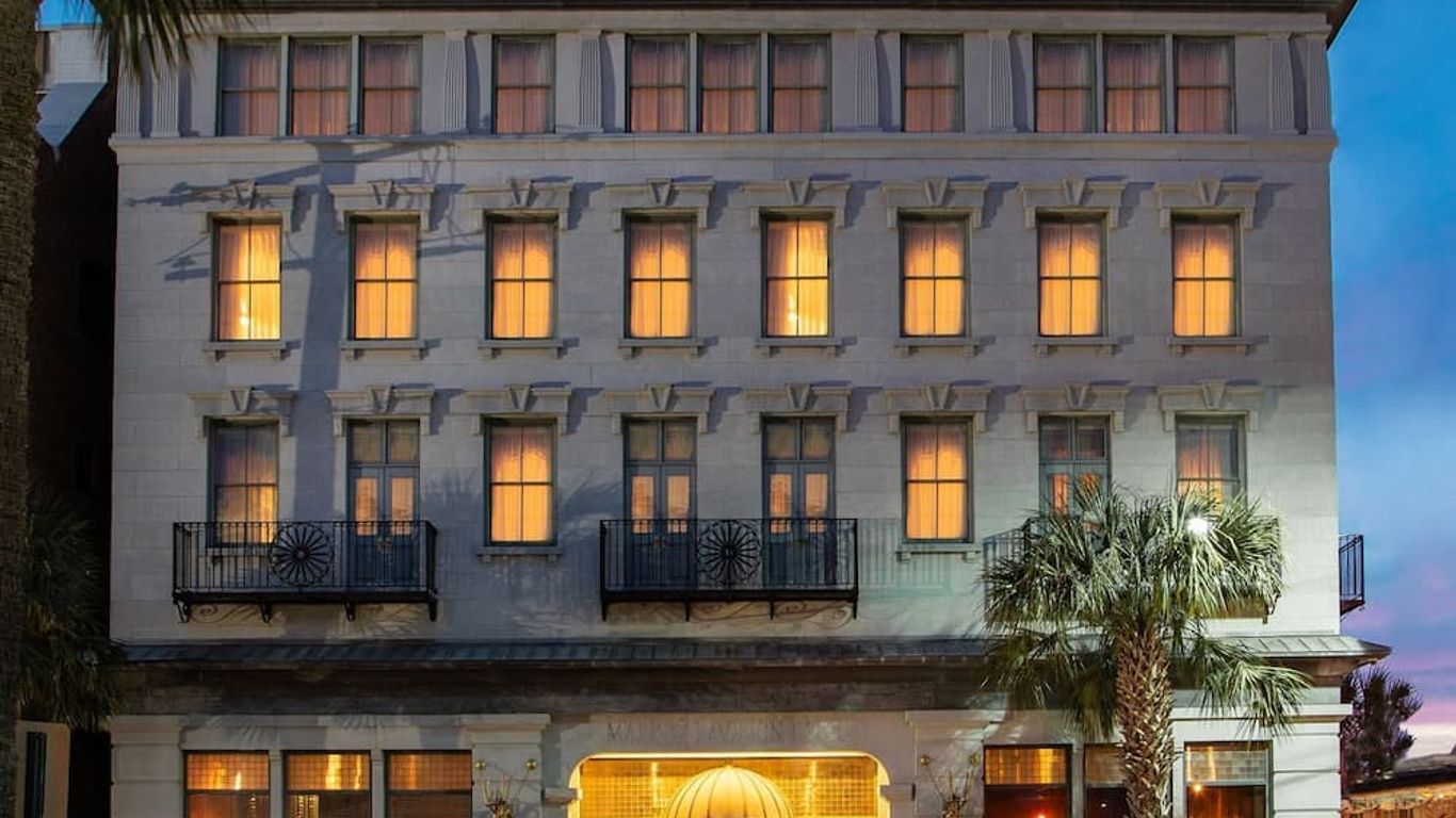 Market Pavilion Hotel