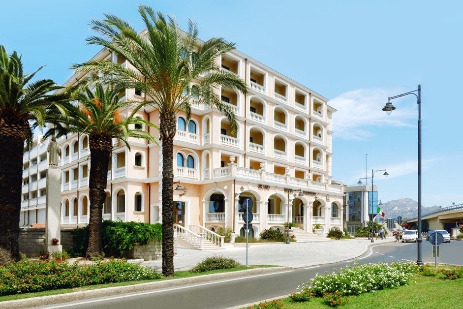 Grand Hotel President - אולביה - בניין