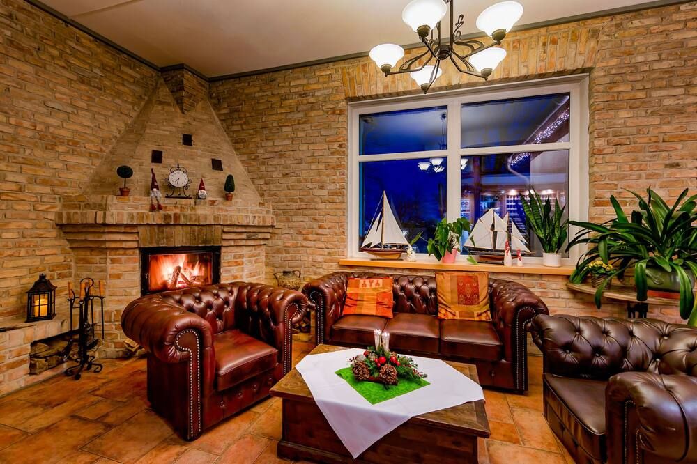 لاند - جت - هوتل هيرمان - روستوك - غرفة معيشة