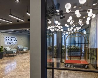 Bristol Hotel And Spa Bakuriani - Bakuriani - Lobby