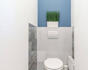 Cozy Haven Budapest- Quiet Family Apartment with AC and Smart Tv - Budapest - Bathroom