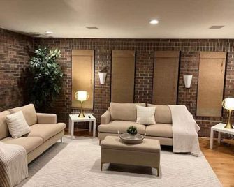 Beltline Beauty Mins to Benz Stadium, Game Room - Atlanta - Soggiorno