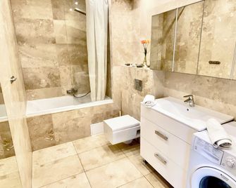 Rezydencja Wind Rose - Luxury Aparthotel - Gdansk - Baño