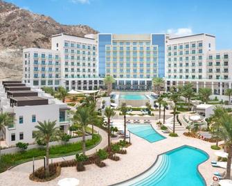 Bloomfields 2brmaid Address Beach Fujairah - Fujairah - Pool