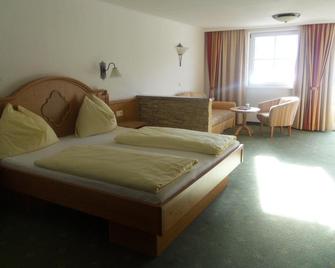 Landhotel Hubengut Bed and Breakfast - Radstadt - Sovrum