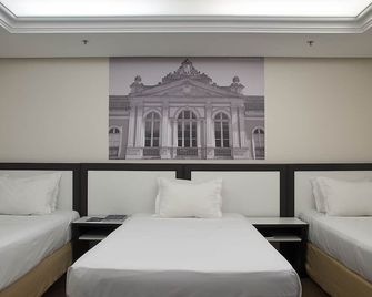 Master Grande Hotel - Próximo ao Palácio do Governo - פורטו אלגרה - חדר שינה