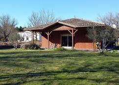 Holiday with family or friends - Vendays-Montalivet - Building