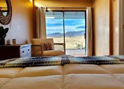 Kestrel Cottage at Birdsong Retreat - Nogales - Habitación