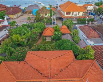 Pondok Agung Bed & Breakfast - South Kuta - Vista del exterior
