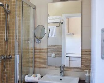 Aparthotel Novo Sancti Petri - Chiclana de la Frontera - Kylpyhuone