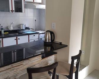 Apartamento da Fô - Pelotas - Kitchen