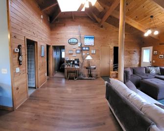 Relaxing Beach House with Panoramic Views and WiFi - Duck - Sala de estar