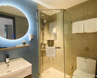 Home Inn Neo Hengshui No.2 High School Ronghua Avenue Yiran City Hengshui North Railway Station - Hengshui - Спальня