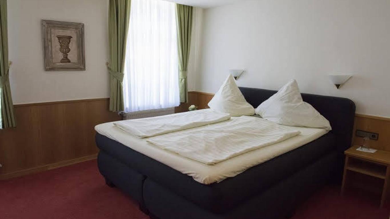 Hotel Zu den Drei Kronen