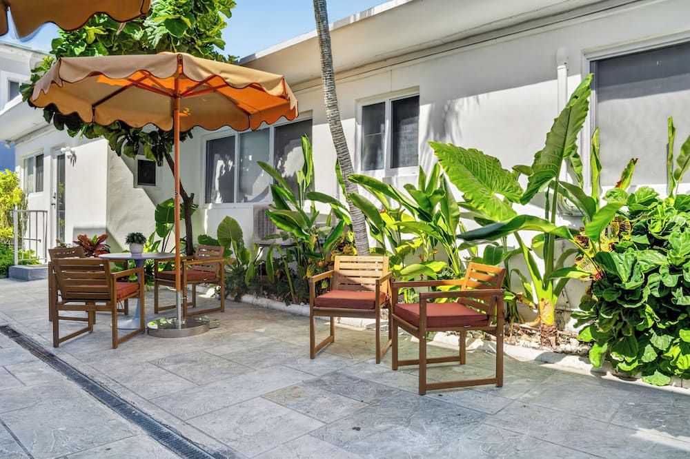 Tiana Beach Inn - הוליווד - פטיו