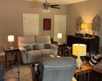 Charming 2-bedroom spaces in the Lower Level of our new home in Hannibal, MO, - Hannibal