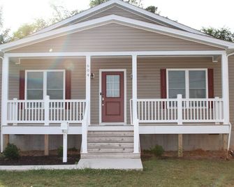 Cute Place 2yrs old near 2 Ski resorts, Many Wineries/Breweries, BR Parkway, . - Waynesboro - Bygning