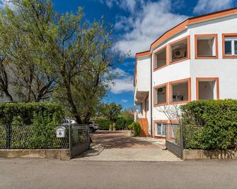 Argyruntum Apartments - Starigrad - Building