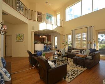 Luxurious Beachfront Home with Hot Tub Fenced Yard Bikes Fire Pit - Palm Coast - Living room