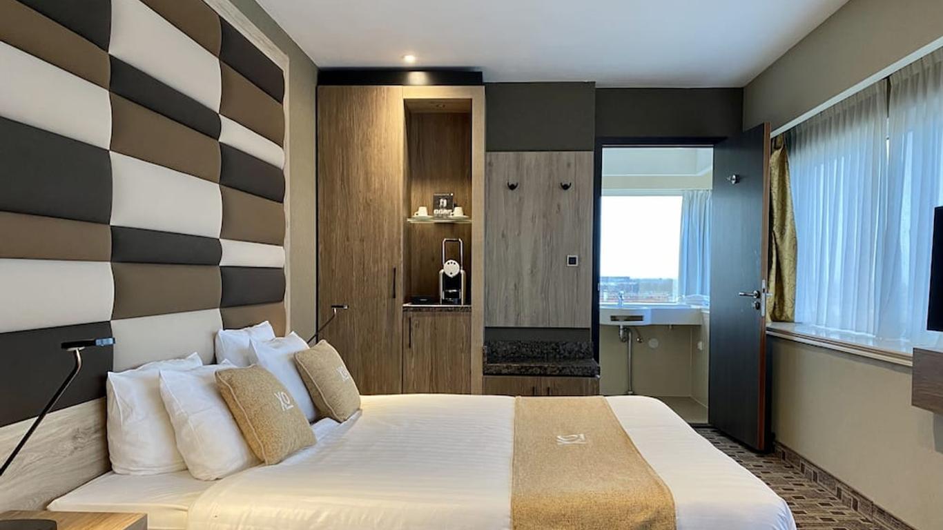 Xo Hotels Blue Tower