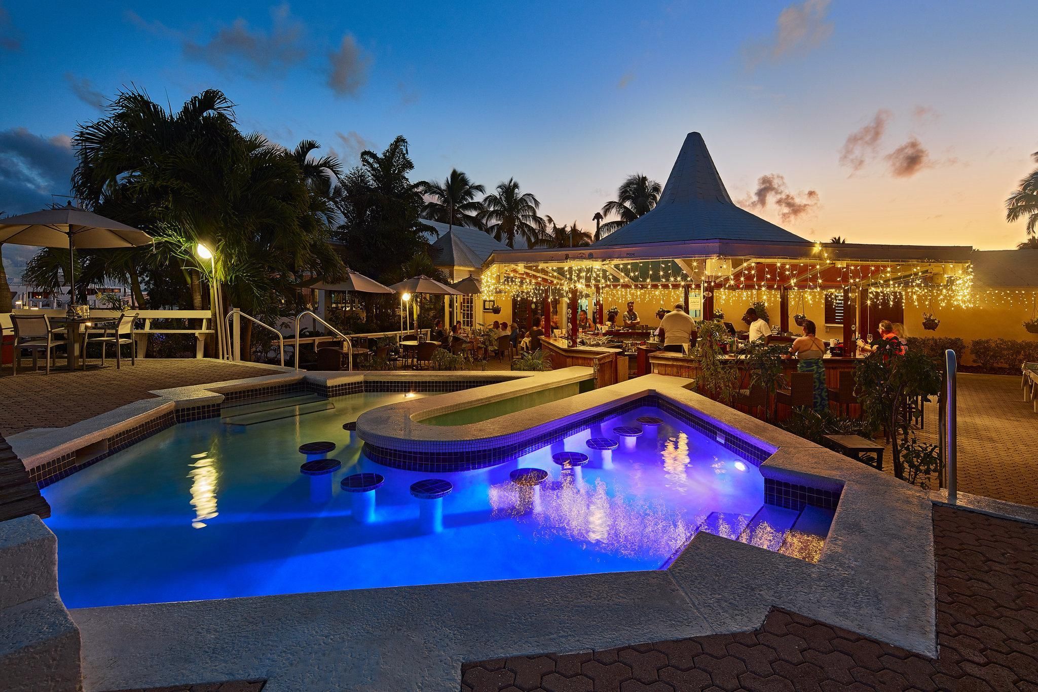 Abaco Beach Resort - מארש הארבור - בריכה