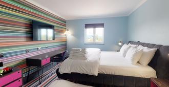 Village Hotel Bournemouth - Bournemouth - Schlafzimmer