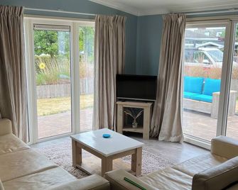 Lovely Beach House for 4 persons within walking distance from the Beach - Breskens - Salon
