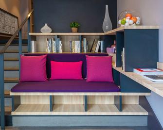 Campanile Annecy Centre - Gare - אנסי - לובי