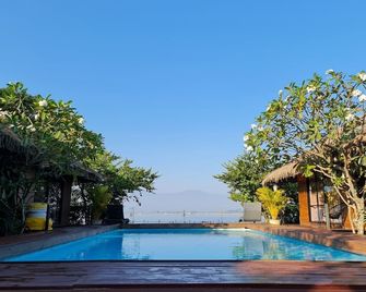 Naga Tara Boutique Resort - Phayao - Piscina
