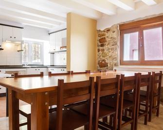 Ruralsurf - Hostel - Naveces - Dining room