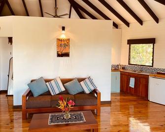 Vakanananu Retreat - Taveuni Island - Living room